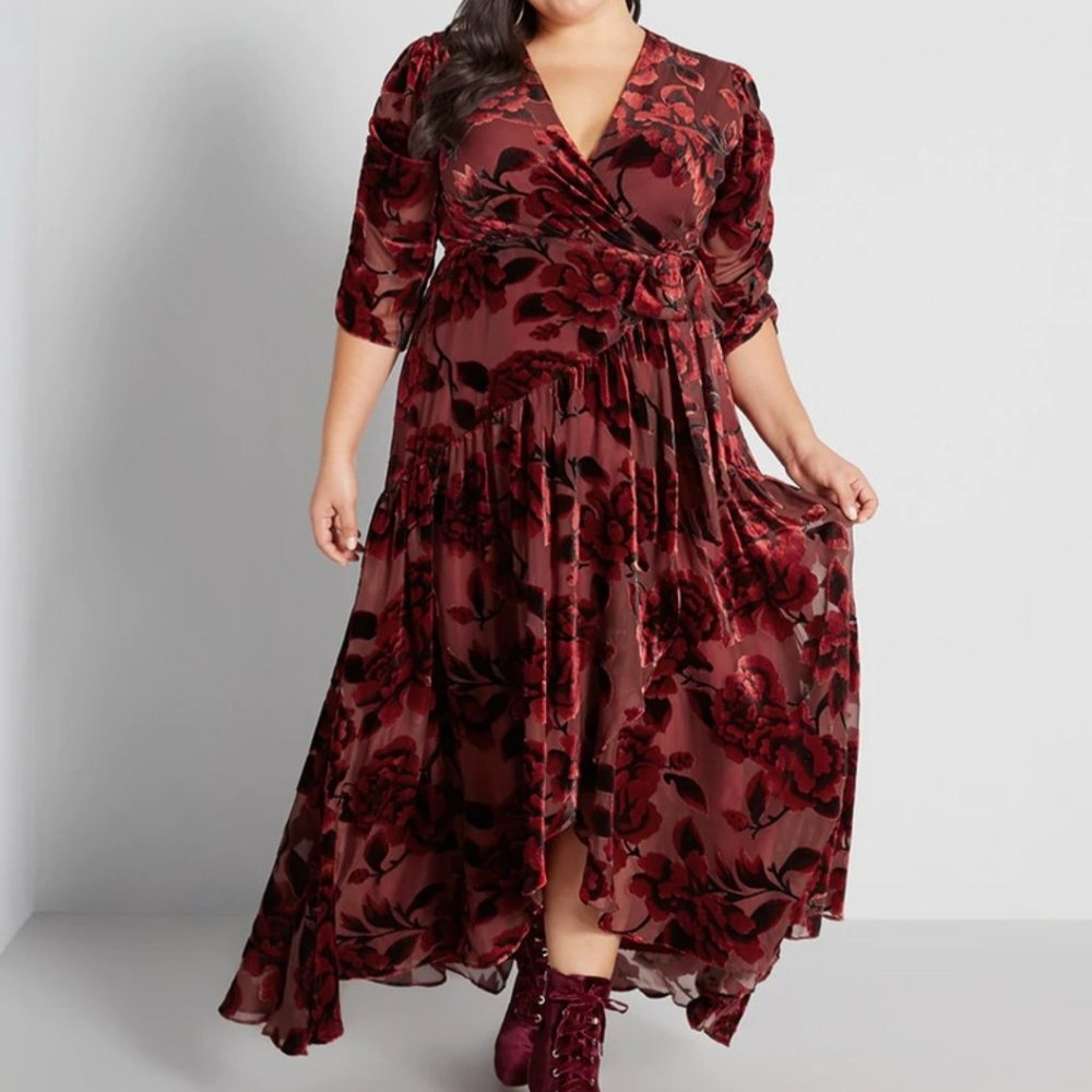 Modcloth x Hutch Tickets for Two Velvet Maxi Dress